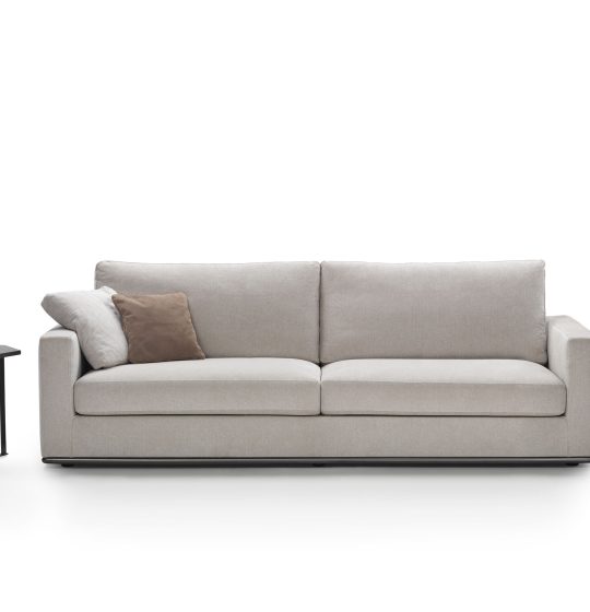 img001_Oliver_Sofa_240x95x85h