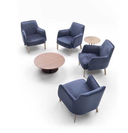img027_Clipper_Low_Armchairs_Metal_Base_Composition
